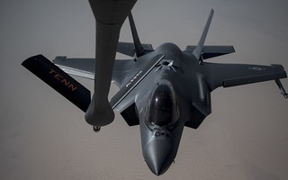 Mỹ chế tạo "Tia chớp" F-35 với sự tham gia của công ty Trung Quốc