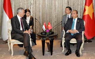 Thủ tướng Nguyễn Xuân Phúc phê phán phát biểu của Thủ tướng Lý Hiển Long