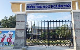 Thầy giáo dọa dùng lựu đạn "xử" hiệu trưởng