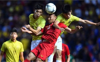 CĐV Việt Nam điên tiết vì loạt pha chơi xấu của Thái Lan