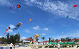 Ánh Tuyết, Mỹ Tâm biểu diễn tại Festival du lịch biển Tam Kỳ