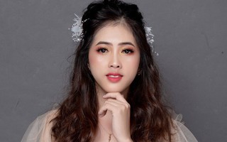 Hé lộ bí ẩn cô công nhân lúc nào cũng đeo khẩu trang