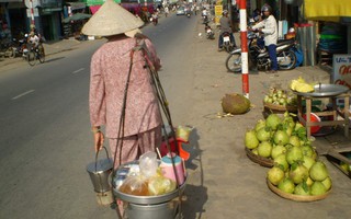 Quặn lòng nhớ gánh hàng rong của mẹ