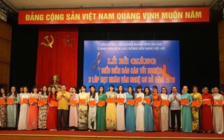 HÀ NỘI: Bế giảng 3 lớp đào tạo hạt nhân văn nghệ cơ sở năm 2019