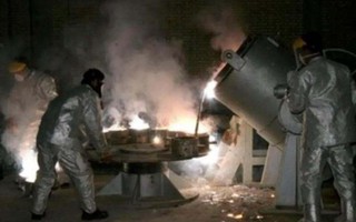 Iran dọa tăng cấp độ làm giàu urani