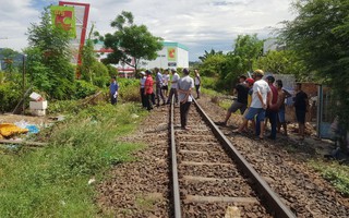Tai nạn đường sắt ngay gác chắn, Nha Trang ách tắc
