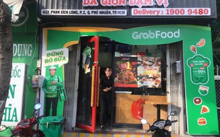 GrabFood muốn gì khi “phủ xanh” con phố ẩm thực sầm uất ở TP HCM?