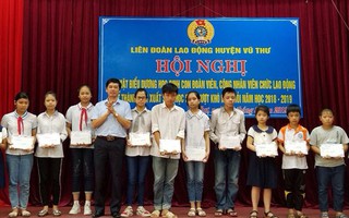 Thái Bình: Khen thưởng con CNVC-LĐ vượt khó, học giỏi