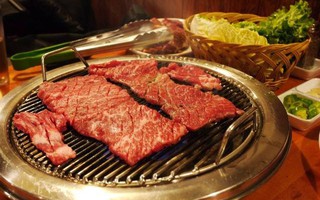 Nhà hàng BBQ sử dụng thịt heo không rõ nguồn gốc bị phạt 56,5 triệu đồng