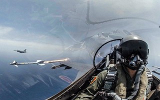 Quân đội Trung Quốc: Đài Loan mua F-16 từ Mỹ là “vô dụng”