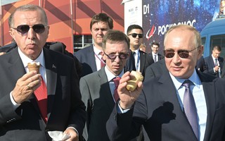 Hai ông Putin, Erdogan và chuyện cây kem