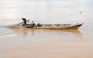 Tận diệt nguồn lợi thủy sản