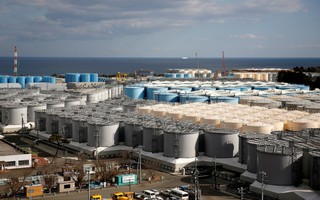 Nhật Bản phải đổ nước nhiễm phóng xạ ra biển vì hết chỗ chứa?