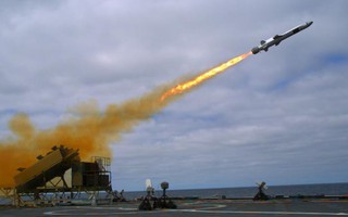 Mỹ tung tên lửa mới có thể làm “dậy sóng” biển Đông