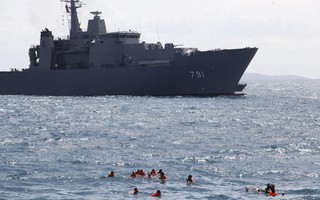 Thái Lan mua tàu Trung Quốc; tàu đổ bộ Trung Quốc bị phát hiện gần vùng biển Ấn Độ
