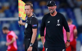 ĐKVĐ Liverpool thua Napoli, HLV Klopp trách tội VAR