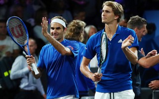 Clip Federer - Zverev trình diễn khả năng đánh đôi xuất sắc ở Laver Cup 2019