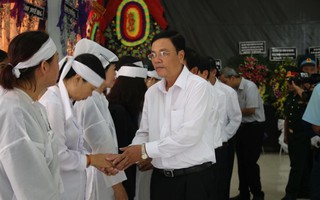 Lễ viếng Đại tá phi công Nguyễn Văn Bảy đang diễn ra tại quê nhà