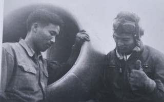 7 tấm ảnh tư liệu về Anh hùng phi công “huyền thoại số 7”