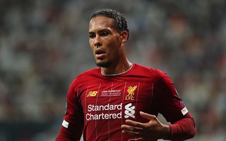 Van Dijk được Liverpool tăng lương kịch trần, mơ "Quả bóng vàng"