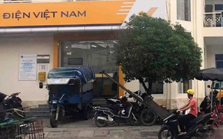 Quảng Nam: Bắt nữ kế toán, nữ thủ quỹ  bưu điện tham ô 100 tỉ đồng