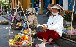 Phố và người tha hương