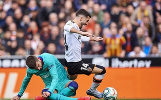 Gục ngã ở "hang dơi", Barcelona sắp mất ngôi đầu La Liga