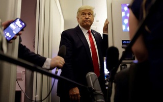 Tổng thống Trump nổi giận, bỏ ngang phỏng vấn