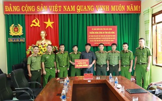 Truy bắt nhanh kẻ lừa tiền vợ nạn nhân Rào Trăng 3, Công an Đắk Nông được thưởng nóng