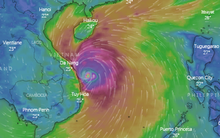 Bão số 9 mạnh cấp 13, giật cấp 16 đang lao 25km/ giờ vào Đà Nẵng - Phú Yên