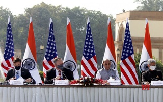 Trung Quốc cảnh báo về Chiến tranh lạnh sau cái "bắt tay" Mỹ-Ấn