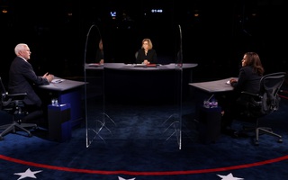 Bầu cử Mỹ: Hai phó tướng tranh luận từ tốn nhưng gay gắt