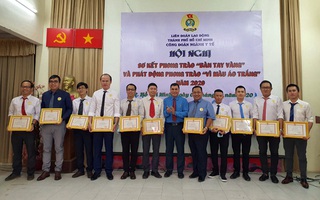 Tôn vinh 11 y - bác sĩ tham gia chống dịch Covid-19