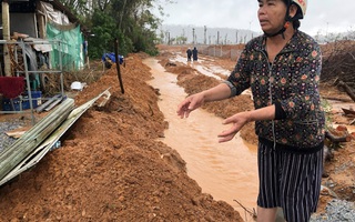 Quảng Ngãi: Thi công dự án làm tắt nghẽn lối thoát nước, gây ngập nhà dân