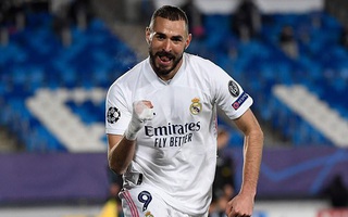 Benzema lập kỷ lục, Real Madrid ngoạn mục vượt vòng bảng Champions League