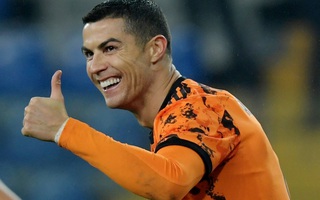 Ronaldo tiếp tục lập cú đúp, dẫn đầu danh sách "Vua phá lưới" Serie A