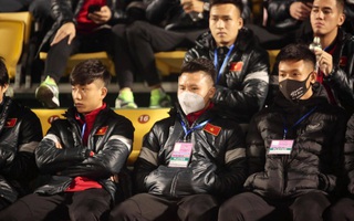 CLIP: Quang Hải không đá chính, vắng cổ động viên trận đội tuyển Việt Nam - U22