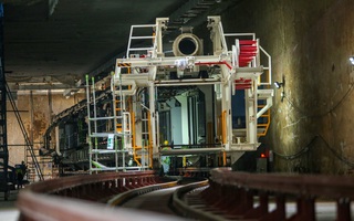 Cận cảnh lắp ráp robot nặng 840 tấn đào hầm tuyến đường sắt đô thị Nhổn - ga Hà Nội