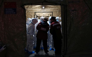 Virus corona: Trung Quốc vẫn "lạnh lùng" với đề nghị trợ giúp từ WHO và Mỹ