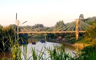 Công an vào cuộc vụ mãi lộ xe quá tải qua cầu ở Lâm Đồng