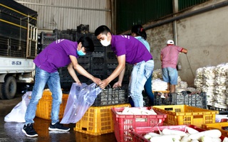 Đà Lạt tặng gần 4 tấn rau củ cho Ninh Thuận chống dịch Covid-19