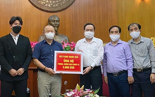 HLV Park Hang-seo ủng hộ 5.000 USD để phòng chống dịch Covid-19