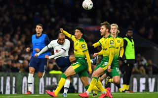"Người nhện" thành tội đồ, Tottenham bị loại sốc ở FA Cup