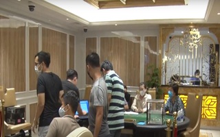 Bắt quả tang nhiều người nước ngoài đánh bạc bên trong resort ven biển Đà Nẵng