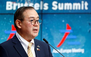 Bộ trưởng Philippines gửi thông điệp cứng rắn đến Trung Quốc