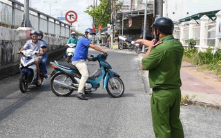 Cà Mau xử phạt nhiều trường hợp không đeo khẩu trang nơi công cộng