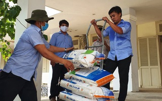 Tập đoàn Lộc Trời hỗ trợ hơn 137 tấn gạo để các tỉnh chống dịch