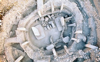 Tòa thành cự thạch ma quái 11.500 tuổi "hiện hình" giữa hoang mạc
