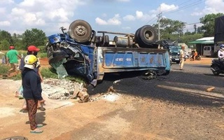 Tai nạn liên hoàn trên đường Hồ Chí Minh, nhiều người thương vong