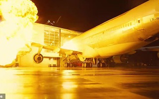 Đạo diễn phim “Tenet” mua Boeing 747 quay cảnh nổ tung máy bay